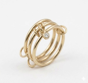 แหวนทองคำแท้ 14K แบบเชื่อมต่อกัน ประดับเพชรเลี้ยงในห้องปฏิบัติการ พร้อมสายทองสามเส้นเชื่อมต่อกัน สามารถซ้อนกันได้ - Product Image 4