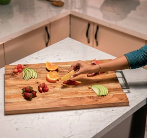 Tabla de Cortar Rectangular de Bambú Personalizada con Asa, Sostenible y Ecológica, Apta para Lavavajillas, para Cocina Doméstica y Restaurantes - Product Image 3