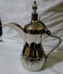 Cafetière à thé arabe en métal artisanal, style vintage, écologique, logo personnalisé, fabricant indien, cadeau de l'Aïd el-Fitr, vaisselle - Product Image 3