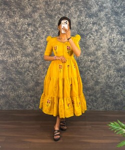 Kurti Amarillo Bordado de Algodón para Mujer, Vestido Largo Tradicional, Corte Holgado, Estilo Casual, Ropa Étnica India/Pakistaní para Fiesta 85545 - Product Image 1