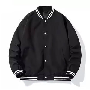 Veste universitaire personnalisée pour homme, corps en laine de qualité supérieure, manches en cuir, logo brodé, boutons pression, style universitaire, veste de baseball - Product Image 3