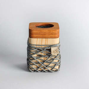 Quemador de incienso de bambú hecho a mano con malla de alambre y tapa de madera, difusor aromático para uso en todas las estaciones. - Product Image 4
