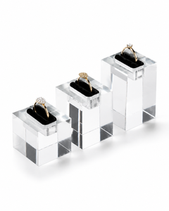 Exhibidores de Joyería de Anillos Acrílicos Transparentes Directo de Fábrica, OEM ODM, Grabado Láser para Exhibición en Vitrinas, Tamaños para Adultos y Niños - Product Image 2