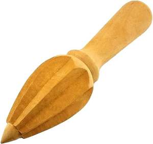 Presse-citron classique en bois pour la cuisine indienne, la préparation de jus de citron et de vinaigrettes. - Product Image 4