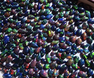Ópalo Etíope Negro Natural Cabujón Welo, Ópalo de Fuego, Gema Suelta, Ópalo AAA, Piedra de Joyería de Fuego, Venta al por Mayor, Proveedor a Granel - Product Image 1