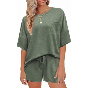Ensemble de shorts en tricot 2 pièces pour femmes, vert uni, col rond, coupe ample, tenue décontractée d'été avec poche - Product Image 3