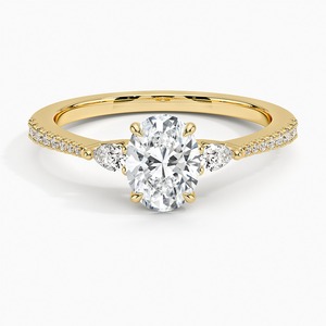 Bague de fiançailles élégante dorée avec pierre scintillante style diamant, cadeau romantique pour mariage ou demande en mariage - Product Image 3