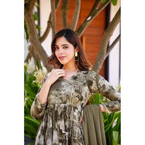 Caqui Verde Color ANARKALI TRAJE SET 3-PAR CÓDIGO/ - Product Image 2