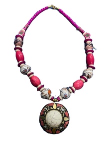Collar hecho a mano más elegante para mujeres y niñas, cuerno y resina más vendidos, embalaje personalizado, joyería clásica de boda, perlas de imitación - Product Image 2