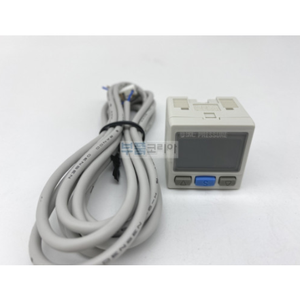 Pressostat numérique SMC Pneumatics ISE30A-01-N-ML - Product Image 1