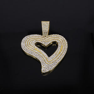 Colgante de Corazón con Piedras de Moissanita Rosa, Chapado en Plata 925, Amuleto Unisex Estilo Hiphop para Uso Diario - Product Image 6