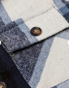 Hardihood International Autres Chemises en coton à carreaux bleus et blancs à manches longues Autres vêtements - Product Image 4