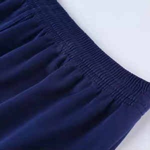 Ensemble d'uniformes de football personnalisés de haute qualité pour hommes et jeunes, maillot et short de football respirants et à séchage rapide, vêtements d'entraînement pour équipes sportives - Product Image 4