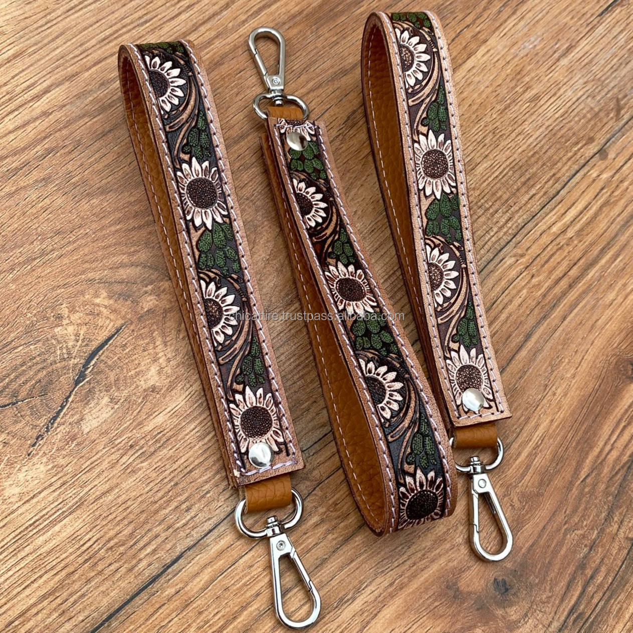 สีน้ำตาล