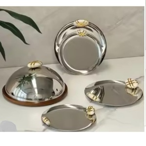 Bandeja de Metal Hecha a Mano de Último Diseño para Servir Aperitivos, Acabado Pulido Brillante, Forma Personalizada, Bandeja Única a un Precio Accesible - Product Image 4