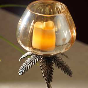 Support de bougie en forme de palmier avec support en verre ambré pour la décoration de la maison, design métallique durable - Product Image 6