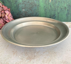 Plato de presentación de acero inoxidable plateado, simple y elegante, de alta calidad, para decoración moderna del hogar, cocina y comedor. - Product Image 3