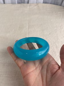 Bracelet manchette en résine bleue fait main, massif, bombé et convexe, couleur cyan aqua uni, bijoux pour femme - Product Image 5