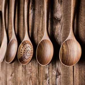 Cuillère en bois multifonctionnelle, faite à la main, pour servir, mélanger et cuisiner - Product Image 1