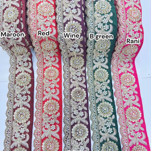 ขอบลูกไม้ลายดอกไม้แบบสแกลลอป ขนาด 2.75 นิ้ว ประดับมุกและลายปักดิ้นทองแบบหรูหรา เป็นมิตรต่อสิ่งแวดล้อม เหมาะสำหรับตกแต่งขอบผ้าส่าหรีงานแต่งงาน - Product Image 1