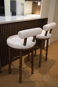 Taburete de Bar Moderno Minimalista de Madera de Teca Reciclada Sólida Color Marrón con Tela Impermeable para Muebles de Hotel y Villa - Product Image 6