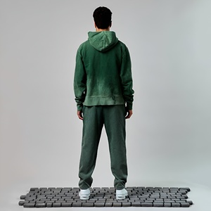 Ensemble de survêtement vintage délavé pour homme avec sweat à capuche zippé et pantalon de jogging oversize, style streetwear décontracté, personnalisable avec logo - Product Image 6