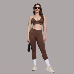 Ensemble de yoga 3 pièces marron uni : Leggings taille haute effet push-up, veste à manches longues et soutien-gorge de sport à séchage rapide col en V - Product Image 2
