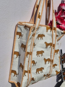 Small Vintage Lightweight Handmade Quilted Cotton Tote <b>Bag</b> Mini Shoulder <b>Bag</b> Reusable Shopping Travel <b>Lunch</b> Everyday Carry - Product Image 3