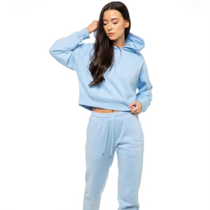 Nouvel ensemble de survêtement sportif d'hiver à capuche pour femme, modèle 2026, personnalisable, réversible, en polaire respirante, vente en gros - Product Image 6