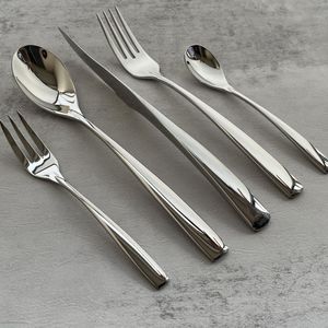Juego de Cubiertos de Acero Inoxidable con Acabado Satinado Moderno, 5 Piezas - Product Image 5
