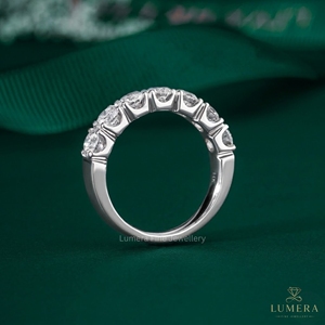 Bague en diamant rond de 3,0 mm disponible en or 9k, 10k, 14k, 18k, bijoux fins minimalistes pour fiançailles, mariage ou cadeau spécial - Product Image 5