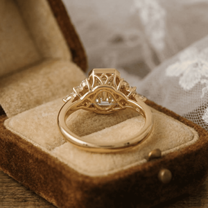 Anillo de oro macizo de lujo con amatista tallada en esmeralda, diseño nuevo y exquisito, con diamantes auténticos. - Product Image 3