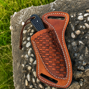 Cuchillo de Desollado Personalizado SAZ ENTERPRISES de Acero de Damasco con Mango de Resina de Panal y Funda de Cuero para Supervivencia en Campamentos al Aire Libre - Product Image 6