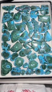 Tranches de pierres précieuses naturelles de chrysocolle et de malachite, 6 mm, traitées thermiquement, forme irrégulière, polies, vertes, pierres lâches pour la fabrication de bijoux - Product Image 5