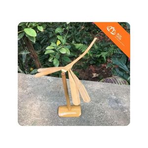 ของขวัญธุรกิจสไตล์ดั้งเดิม แมลงปอไม้ไผ่เพ้นท์ลาย ของเล่นงานฝีมือคุณภาพสูงสำหรับเด็ก บลูโลตัส เจมส์ เลอ ผลิตที่ฮานอย - Product Image 1