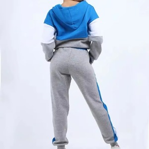 Ensemble de survêtement à capuche personnalisé avec logo, vêtements de sport unis, ensemble de yoga, haut court moulant à licou, décontracté et respirant - Product Image 2