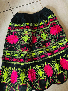 Jupe pour femme en polyester, imprimée et brodée de fleurs, avec strass, dernier cri, motif hawaïen, insulaire, Guam, Micronésie, OEM - Product Image 6