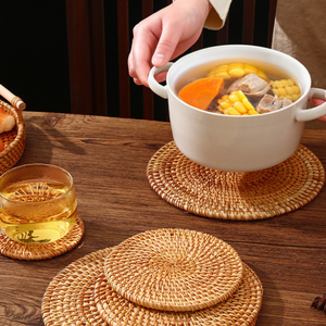 Juego de Posavasos de Ratán Hechos a Mano, Posavasos de Bambú Tejido Natural, Protección de Mesa Ecológica, Hecho en Vietnam - Product Image 1