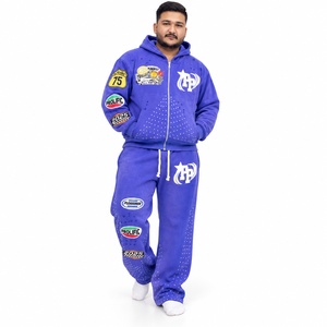 Ensemble survêtement personnalisé avec sweat à capuche zippé et pantalon de jogging orné de strass, patch brodé, coupe oversize unisexe, marque privée, vente en gros - Product Image 1
