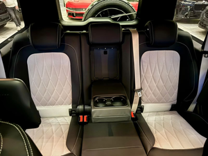 Mercedes Benz G63 AMG SUV de luxe entièrement en carbone, suspension active, intérieur Webasto Premium, véhicule performant - Product Image 3