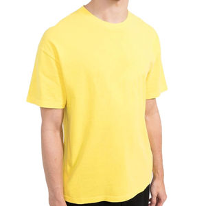 Obtenez ce t-shirt en coton pour homme fabriqué au Pakistan par un fabricant sur mesure, avec des tissus durables, pour les clubs sportifs mondiaux. - Product Image 2
