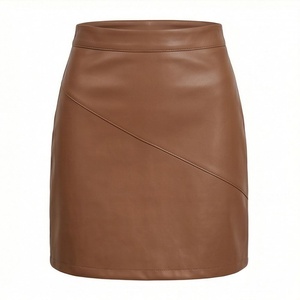 Jupe courte en similicuir taille haute pour femme, design asymétrique, couleur unie, style minimaliste brillant, à porter en toutes saisons - Product Image 1