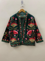 Chaqueta Corta de Invierno para Mujer, Estilo Bohemio, de Terciopelo Suzani, Bordada a Mano con Diseño Floral, Prenda Étnica Elegante