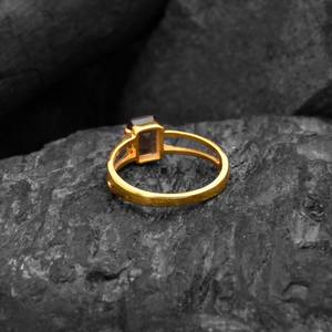 Anillo de Cuarzo Ahumado con Corte Esmeralda, Plata de Ley 925, Chapado en Oro Vermeil de 14K, Anillo de Cóctel Elegante, Regalo para Mujer - Product Image 5