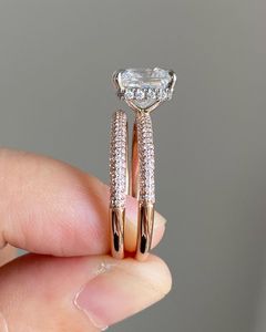 Anillo de Compromiso con Diamante Cultivado en Laboratorio de 3.50 Quilates, Corte Princesa, Banda Pavé de Oro Sólido de 14K, Joyería Nupcial - Product Image 4