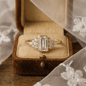 Anillo de oro macizo de lujo con amatista tallada en esmeralda, diseño nuevo y exquisito, con diamantes auténticos. - Product Image 2