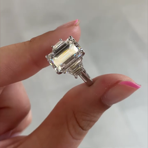Emerald Cut Lab-Grown <b>Diamond</b> Engagement Wedding <b>Ring</b> 1 Carat Yellow Gold 14k Luxury IGI Certified Party - Product Image 3