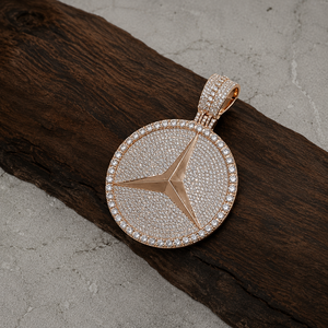 Colgante Personalizado de Lujo con Logotipo de Auto, Chapado en Plata 925, con Micro Pavé de Moissanita Redonda, Estilo Hip Hop, Venta al Por Mayor - Product Image 1