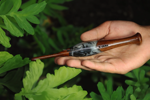 Crochets à crochet en résine faits à la main, confortables et durables, avec des couleurs attrayantes pour un crochetage fluide par FWE - Product Image 3