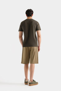 T-shirts personnalisés de haute qualité en coton épais et doux, coupe ample à épaules tombantes, avec broderie de logo sur mesure - Product Image 5